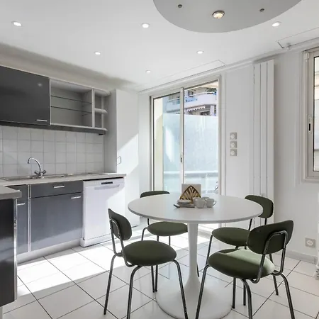 Apartamento Spacious 2-br Walk To & Center *