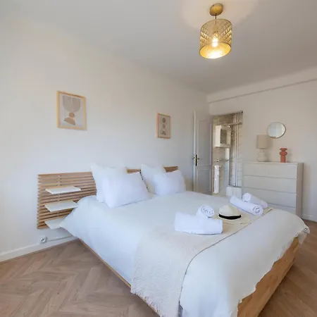 Apartamento Spacious 2-br Walk To & Center
