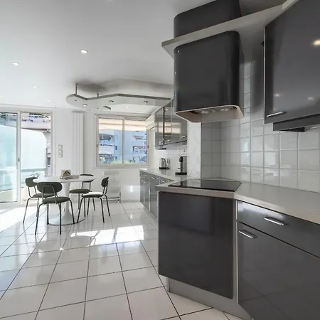 Apartamento Spacious 2-br Walk To & Center *